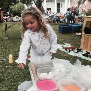 Adrianna Andretta, 4, of Wiscasset picks out materials for a card she is making at a crafts table July 25 at First Congregational Church’s Summerfest. SUSAN JOHNS/Wiscasset Newspaper
