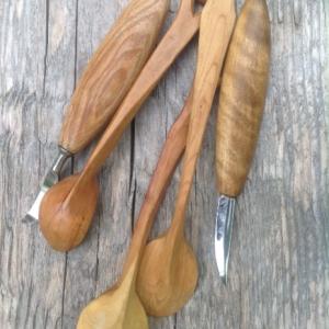 A set of spoons and carving tools made by instructor Kenneth Kortemeier. Courtesy of Andy McEvoy
