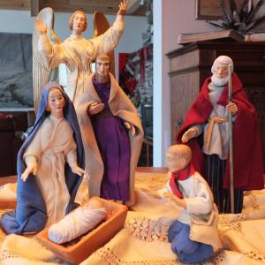Nativity carved by Hanna Weil Fischer-Binder