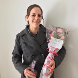 Jessica Kane delivers roses to a lucky valentine at the Boothbay Register. SUZI THAYER/Boothbay Register