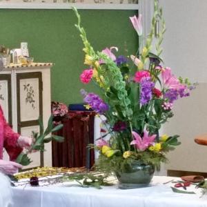 Abbie Shaw, BRGC, demonstrating flower arranging at St. Andrews Village on April 6. Courtesy of Bob Drury 