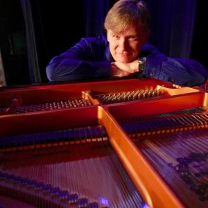 Kevin Kiley and friends will lead the sing along Dec. 20. Robert Mitchell photo