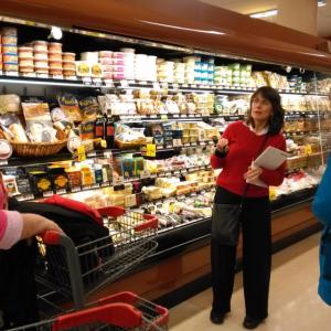 Local residents Beth Dudley, left, and Arlene Smith receive advice about nutrition from Dr. Patricia Phillips, center, during a tour of Boothbay Harbor’s Hannaford store. JANE CARPENTER/Boothbay Register