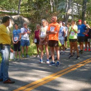 Rob Whitney starts the runners. ART MAYERS/Wiscasset Newspaper