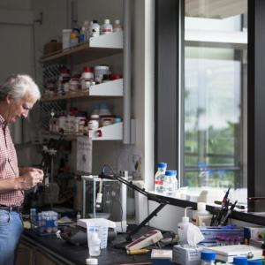 Senior research scientist David Emerson works in his laboratory at Bigelow Laboratory for Ocean Sciences. Emerson is co-principal investigator for a new $20 million project funded by the National Science Foundation to develop DNA-based tools for managing coastal ecosystems. Greta Rybus photo