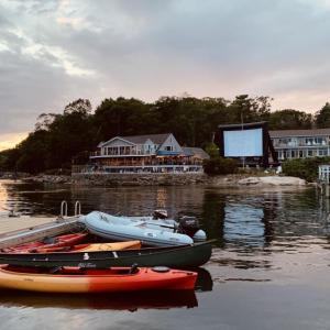 The pop-up screen first appeared at Linekin Bay Resort in Boothbay Harbor Aug. 27 to an audience of 24 boats- and people, of course! Erin Stodder photo