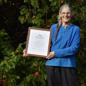 Alna’s Cathy Johnson with her award. Courtesy photo