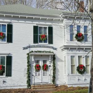 The Elizabeth Reed House, home of the Boothbay Region Historical Society, in Christmas dress. Courtesy of BRHS