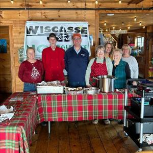 The Community Lunch crew on Dec. 11: Jackie, Scott, Super Dave, Tancy, Kelly, Nancy and Janice. Jennie Mitchell photo