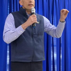 April 27 at the Charles E. Sherman American Legion Hall in Boothbay, Scarborough Police Chief Mark Holmquist discusses his assignment guarding the Tomb of the Unknown Soldier. BILL PEARSON/Boothbay Register