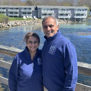 Jayshree, left, and Kash Patel, general managers of Smuggler’s Cove Inn. Courtesy photo