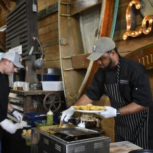 Team Mine Oyster. LISA KRISTOFF/Boothbay Register