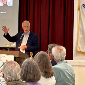 Maine Senator Angus King talks with Camden Rotary members Aug. 27, 2024, in the First Congregational church meeting room in Camden. (Photo by Lynda Clancy)