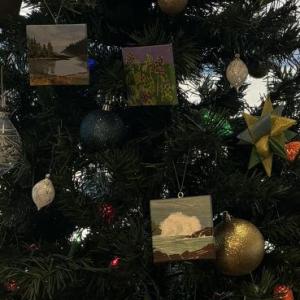 Close up of fundraiser mini paintings by Ann Hedgecock. LISA KRISTOFF/Boothbay Register
