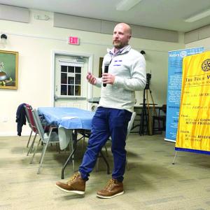Boothbay Harbor Police Chief Doug Snyder talks community policing at weekly Rotary club meeting. ISABELLE CURTIS/Boothbay Register
