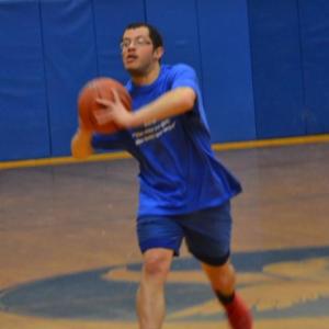 Julian Aponte passes the ball. KEVIN BURNHAM/Boothbay Register