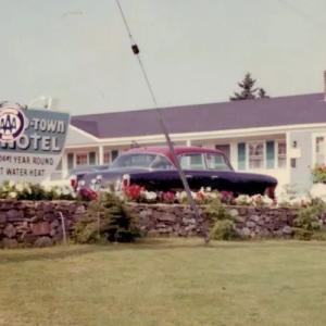 Courtesy of Mid-Town Motel. 