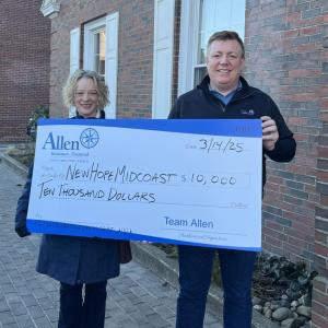 Rebekah Paredes, Exec. Director at New Hope Midcoast and Dan Bookham of Allen Insurance & Financial. Courtesy of New Hope Midcoast Rebekah Paredes, Exec. Director at New Hope Midcoast and Dan Bookham of Allen Insurance & Financial. Courtesy of New Hope Midcoast