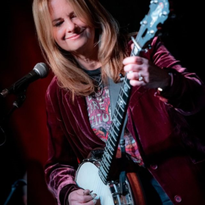 Alison Brown live in Tampa this year. Jane Drooger photo