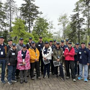 Volunteers for the Triage Team wait to escort Roadshow attendees into the gardens for their long-awaited appraisals. Raye S. Leonard photo Volunteers for the Triage Team wait to escort Roadshow attendees into the gardens for their long-awaited appraisals. Raye S. Leonard photo