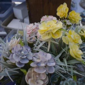 A Linda Partridge/Periwinkle Designs scallop shell floral bouquet. LISA KRISTOFF/Boothbay Register