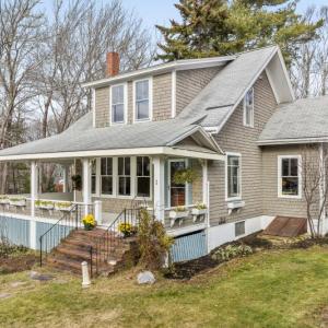 461 Hendricks Hill Road, Southport