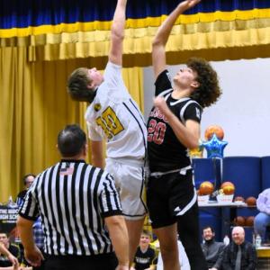 A tip-off. FRITZ FREUDENBERGER/Boothbay Register
