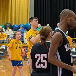 Seahawks honor seniors in Unified finale