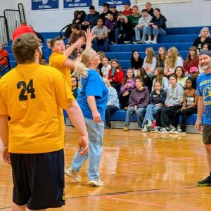 Seahawks soar, Faculty sore