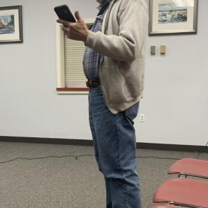 Fred Nehring of Boothbay asks BRRDD to reopen the pick pile. ISABELLE CURTIS/Boothbay Register