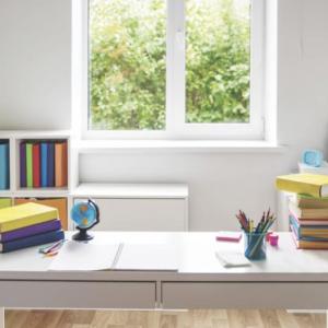 Teacher’s desk 