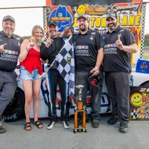 Kevin Douglass, Leah Douglass and team celebrate the Shipbuilder 100 victory. Jasen Dickey Photography