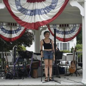 Imij Armstead singing the "Star Spangled Banner" a capella. LISA KRISTOFF/Boothbay Register