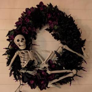 Shifting shadows, stories, haunt Boothbay Opera House