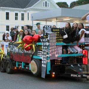 Freshmen float. STEVE EDWARDS/Boothbay Register